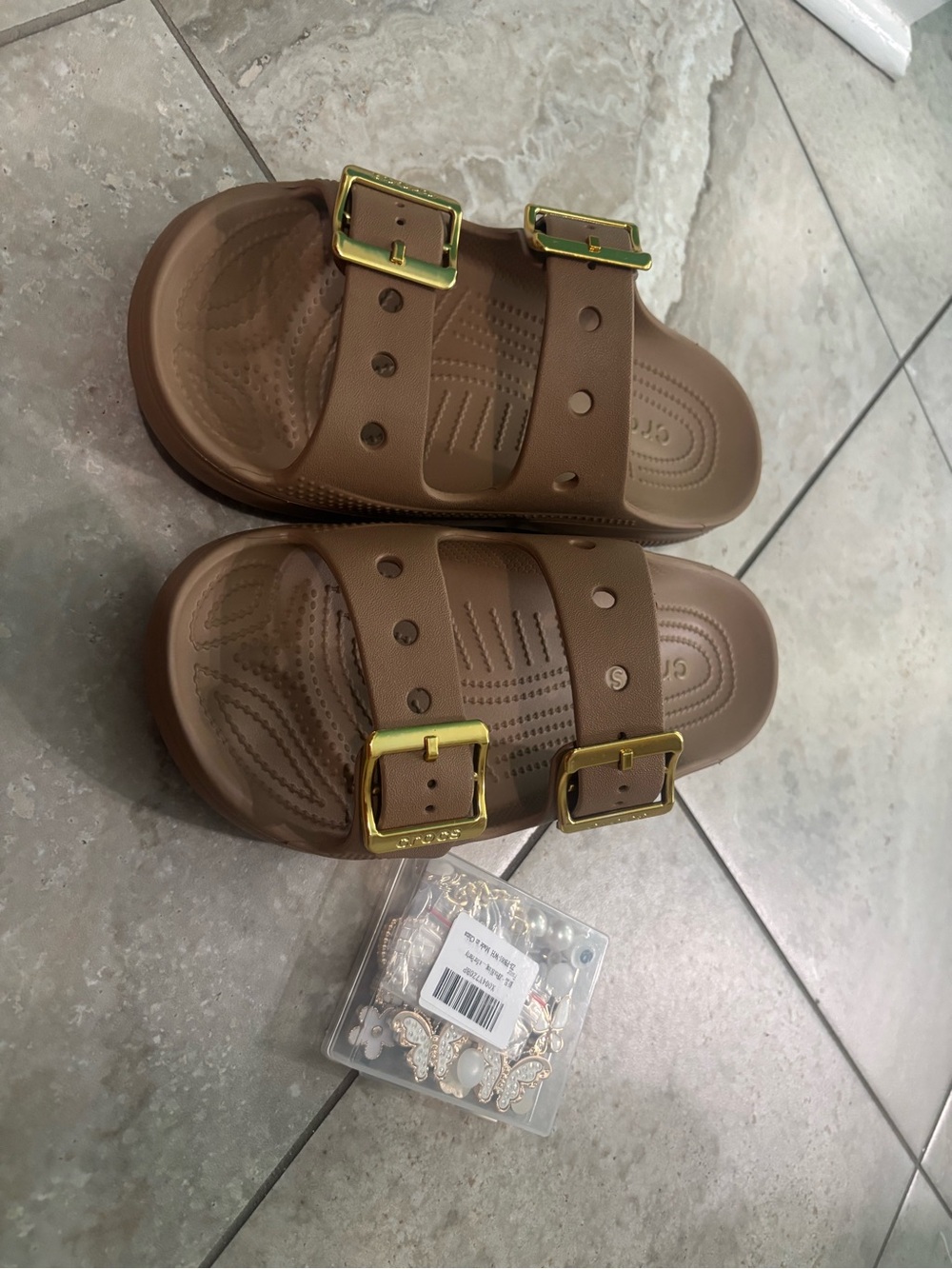 Crocs Saturday Sandal size 7 Sephia